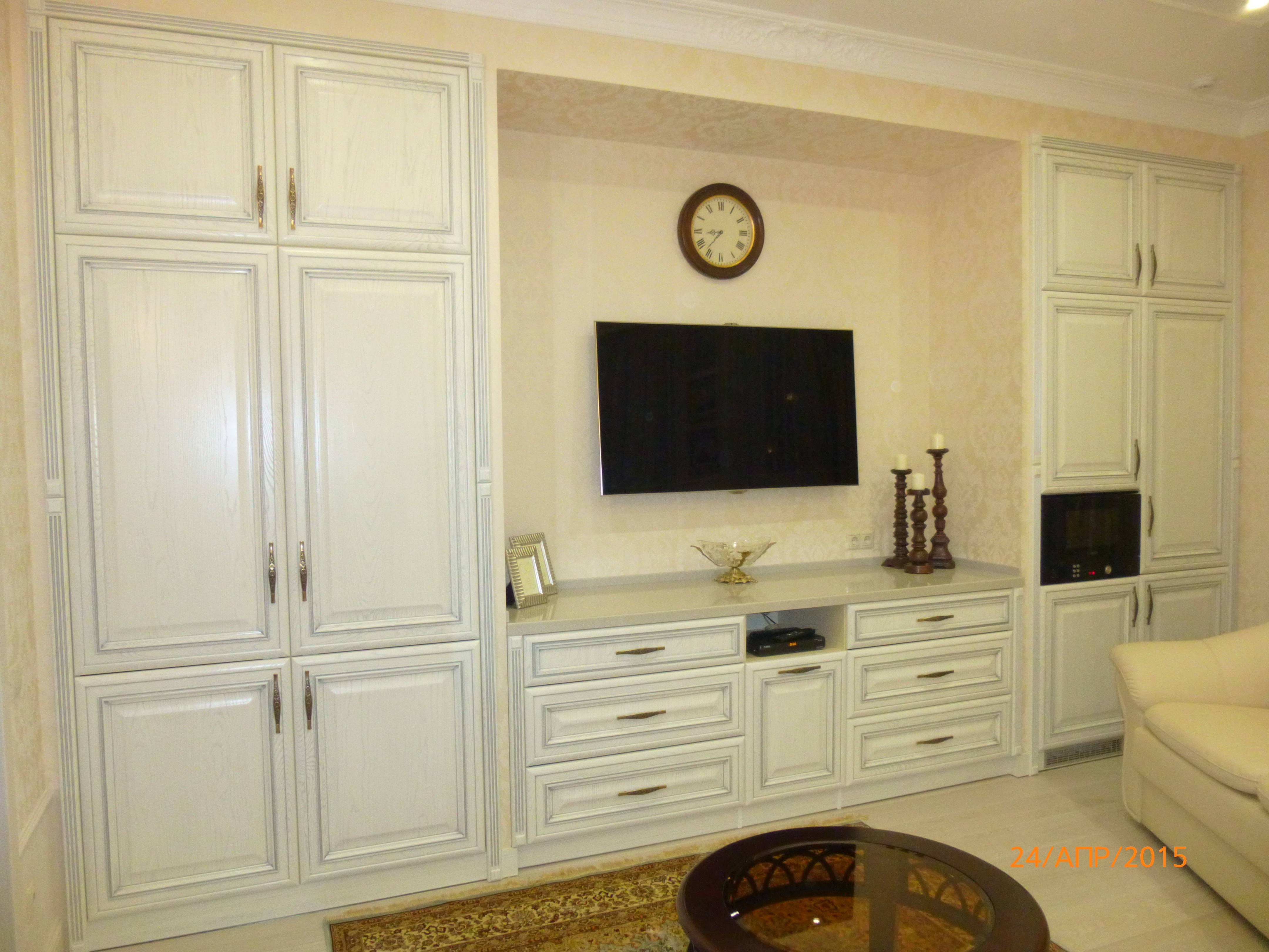 Шкаф в гостинную